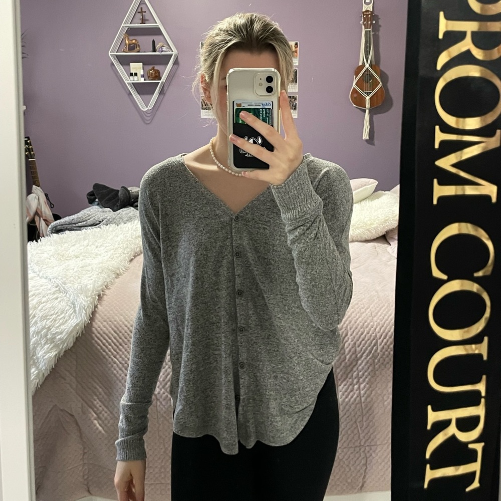 Hollister grey sweater in perfect condition.